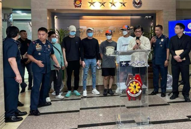 Philippine Police arrested for kidnapping tourists and demanding ransom