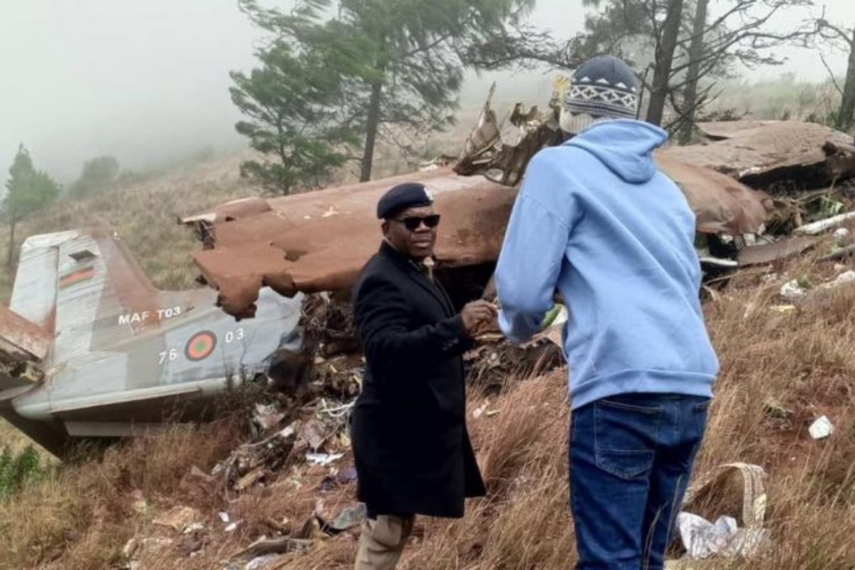 Malawi Vice President and nine others killed in plane crash