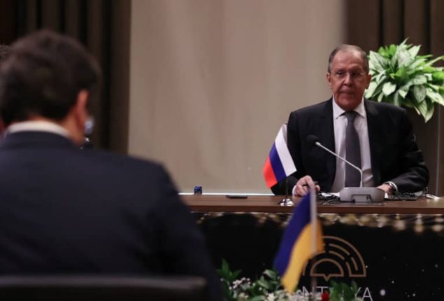 Turkish Foreign Minister meets Lavrov in Russia for economic talks