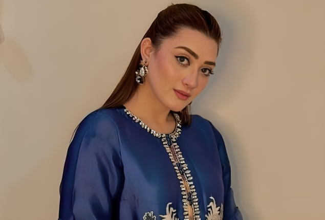 Momina Iqbal shares heartbreaking news of her father’s passing