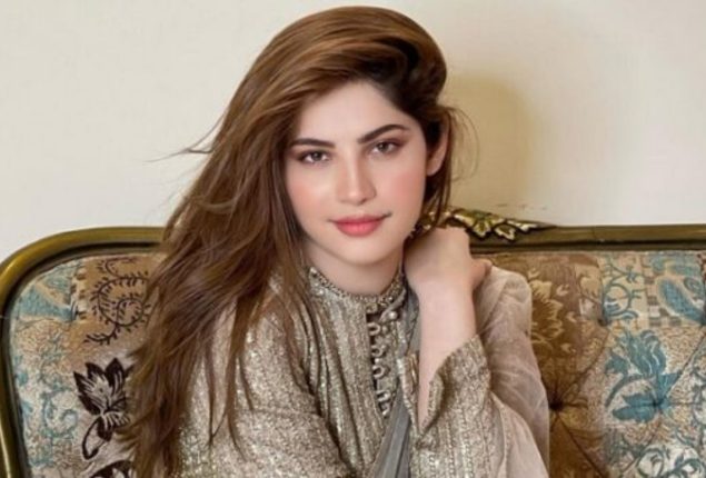 Neelam Muneer Shares Relationship Advice and Beauty Secrets