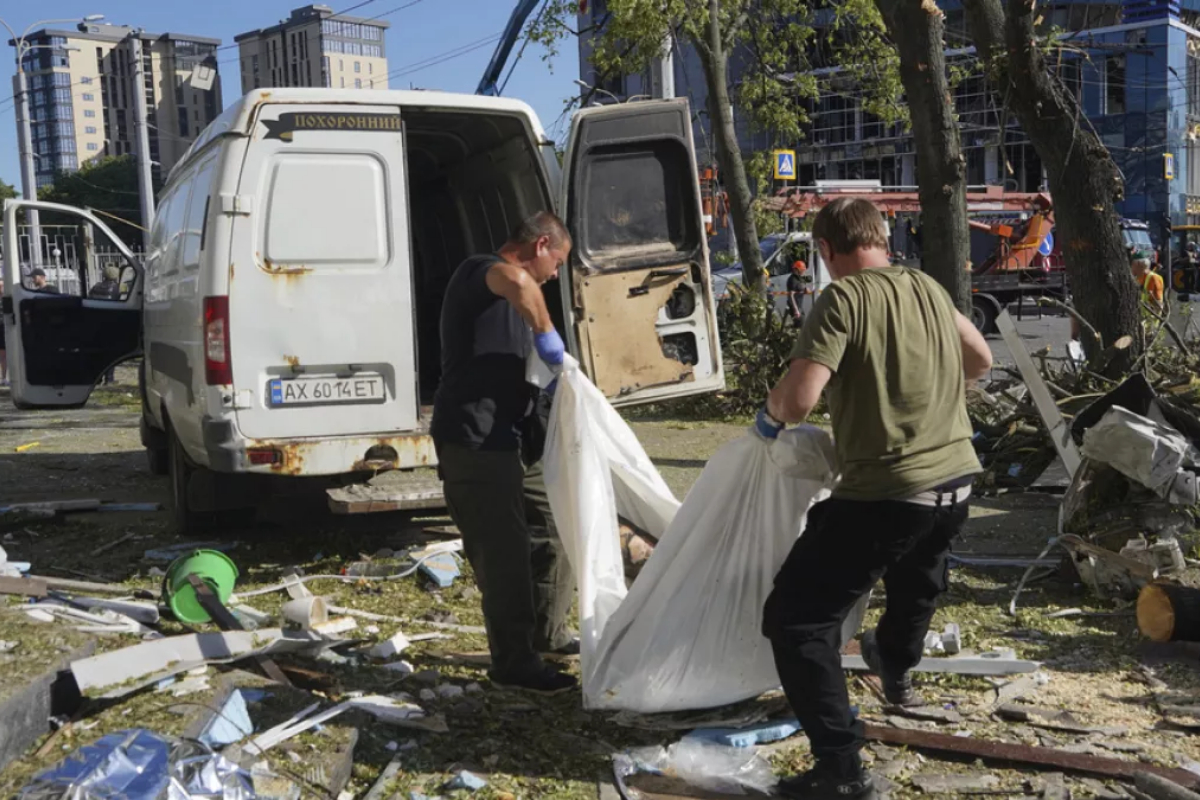 Ukraine missile strike on Crimea claims 2 lives, injures 22