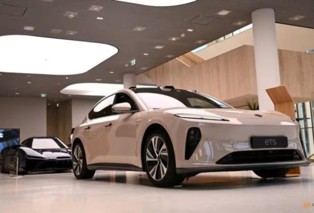 Chinese Companies Plan Petrol-to-Electric Car Business in Pakistan