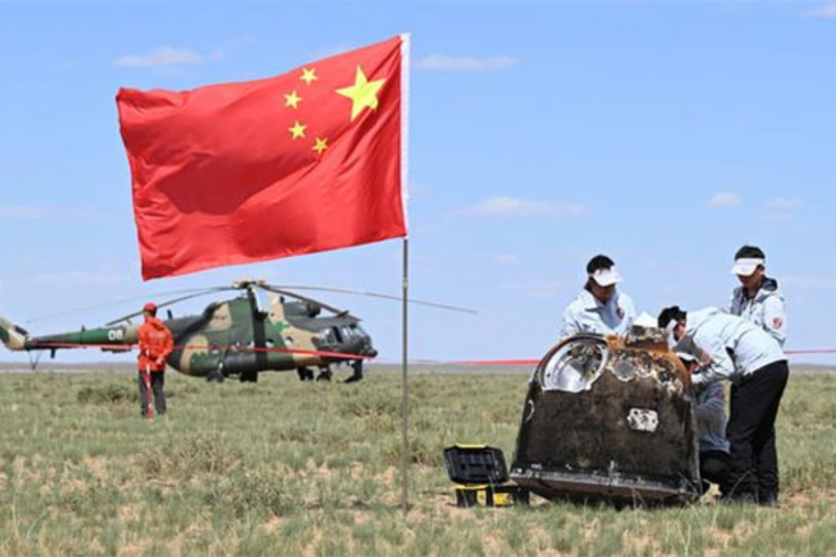 China's space probe returns with rare moon rocks