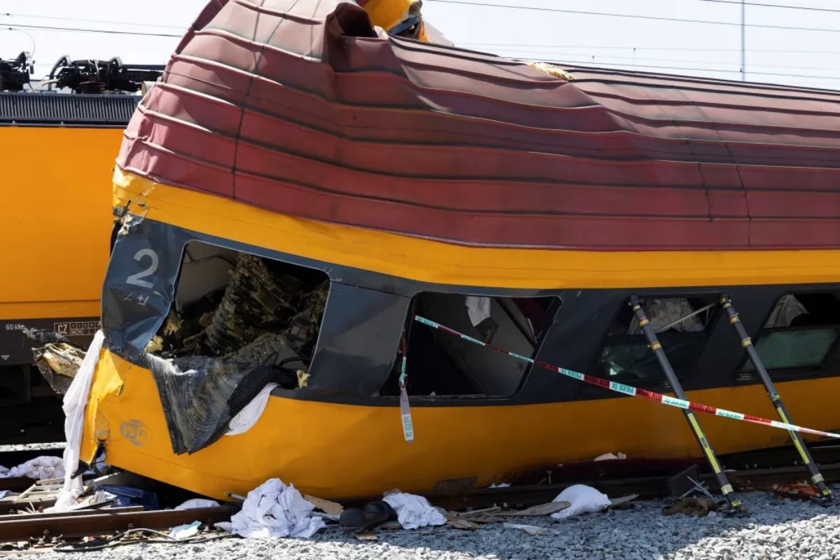 Slovakia: Prague-to-Budapest train hits Bus, 5 dead, 5 injured