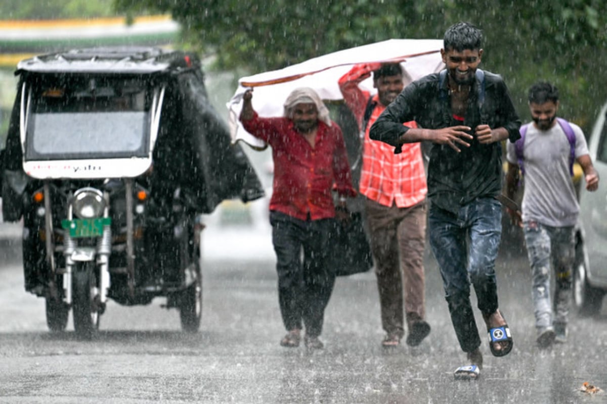 Monsoon ends heatwave in India