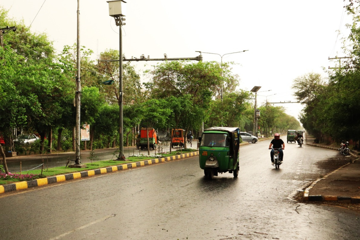 Weather Update; PMD forecasts no chance of rain THIS week in Lahore