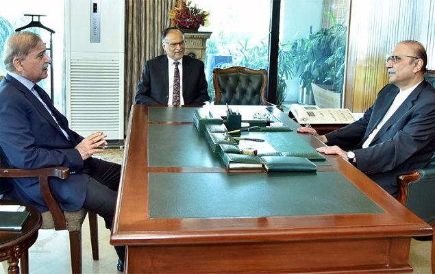 President, PM discuss overall economic, financial situation