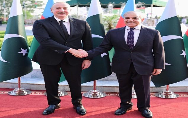 Azerbaijan President presented guard of honour at PM House
