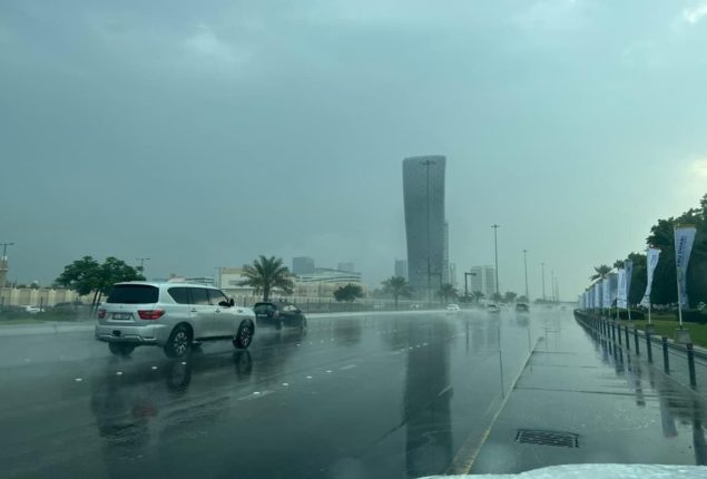 UAE Weather Update: Rain Alerts and Cloudy Conditions Predicted