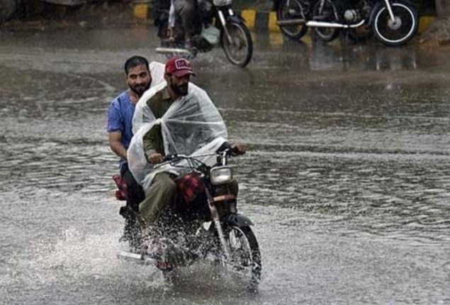 PMD forecasts heavy rainfall for Karachi today