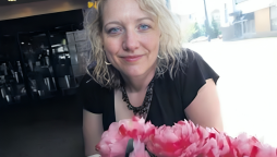 Who Was Laurie Lindeen? Cause of Death, Background, Net Worth, & More