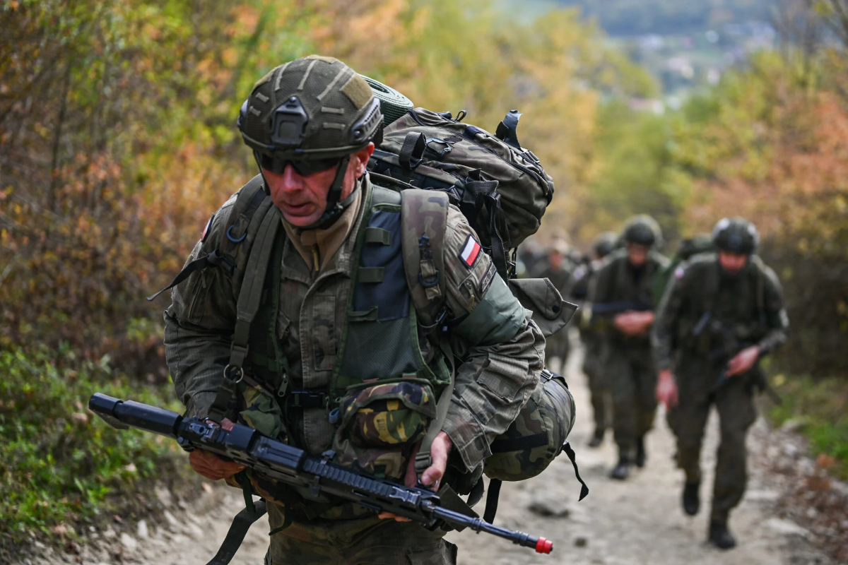 Poland's military leader urges preparation for full-scale conflict