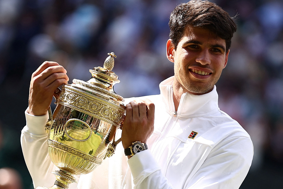 Alcaraz stuns Djokovic to retain Wimbledon title