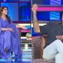 Anchor Hina Niazi brought to tears due to Mehmood Aslam
