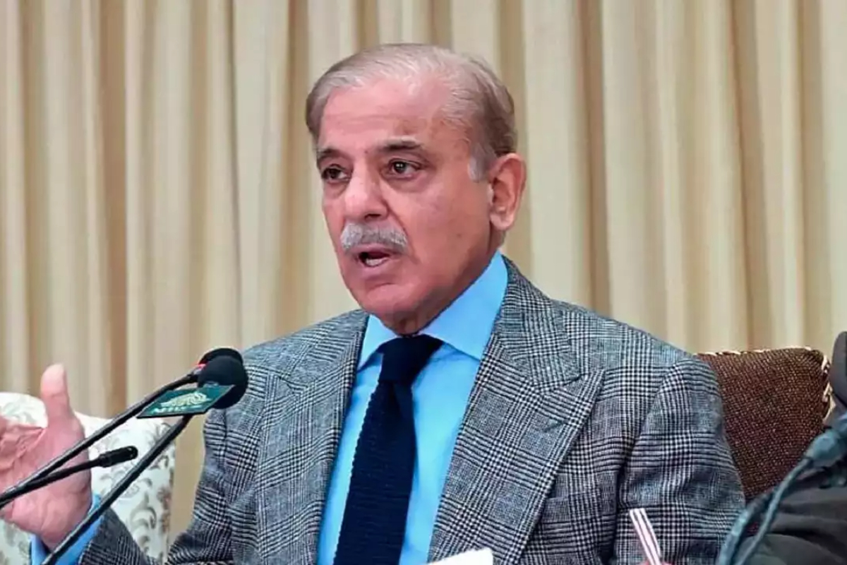 318 Pakistani citizens evacuated From Syria via Beirut on PM Shehbaz's instructions