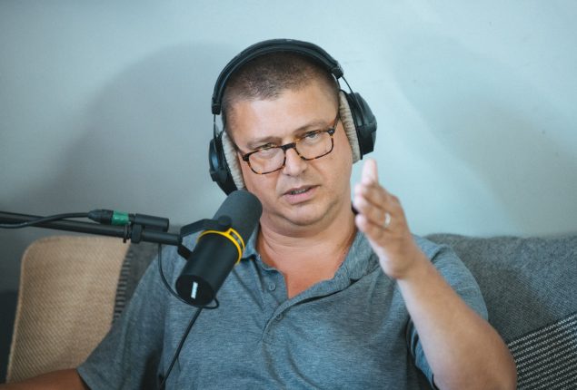 Who Is Phil Elwood? Personal to Professional Life Unveiled