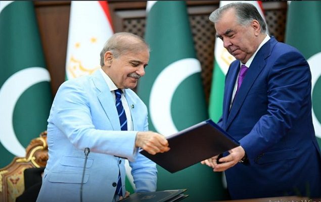 PM Shehbaz, President Emomali vow to further strengthen Pakistan-Tajikistan ties