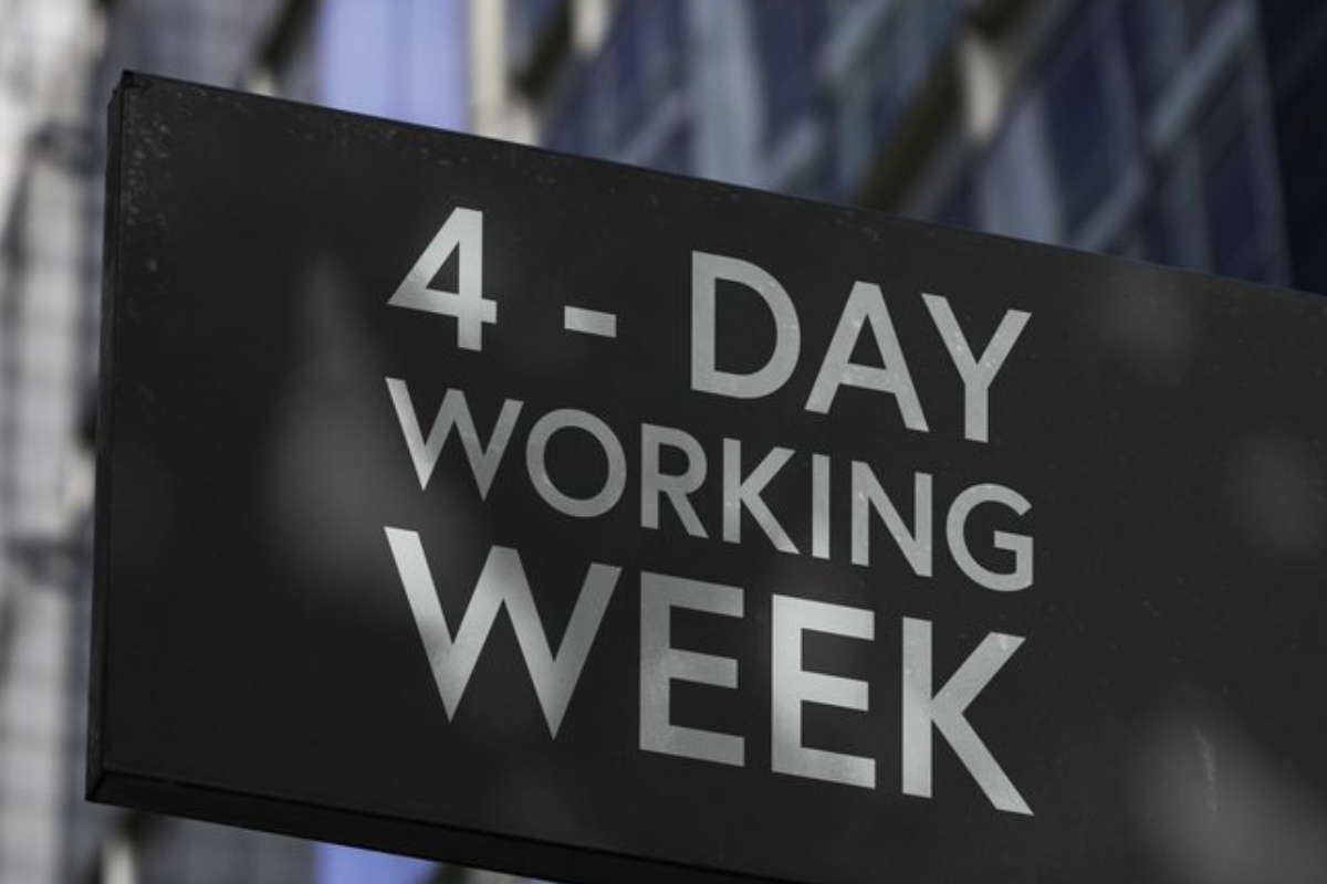 Dubai work week plan