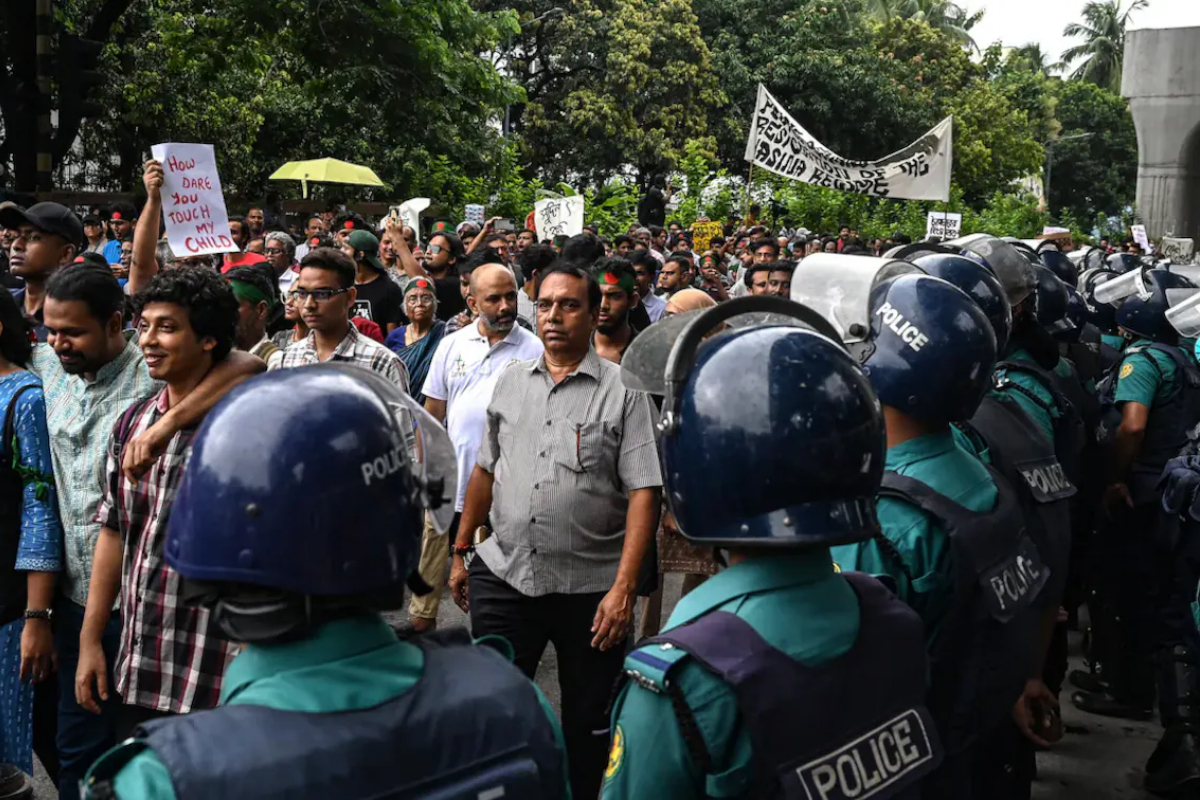 Bangladesh capital sees police return after strike ends