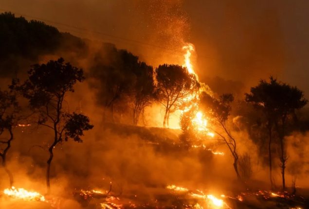Massive wildfire near Los Angeles reaches 9,400 acres