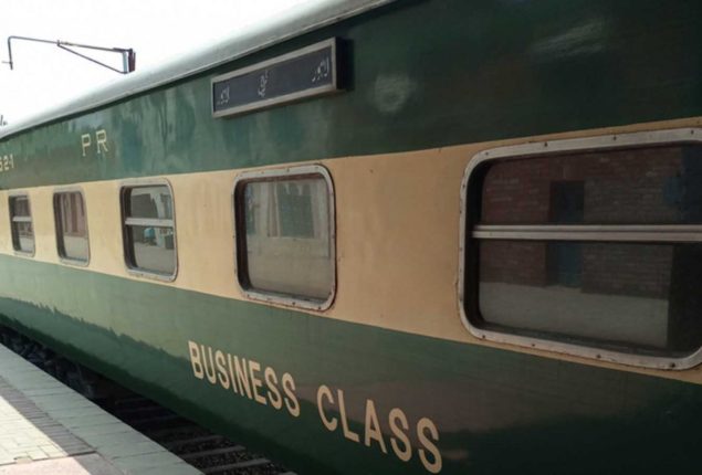 Pakistan Railways decreases fares for passenger trains