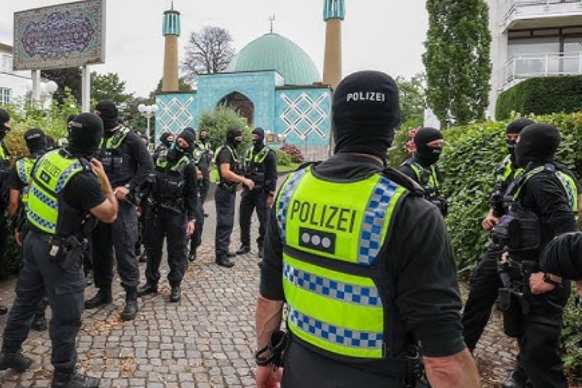 Germany expels leader of Muslim association