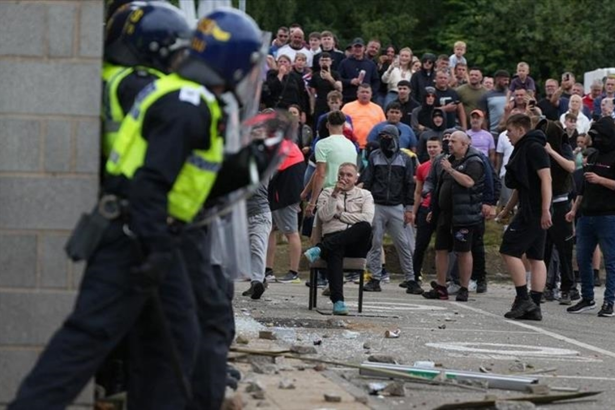 75% of Muslims in UK fear for safety after far-right riots