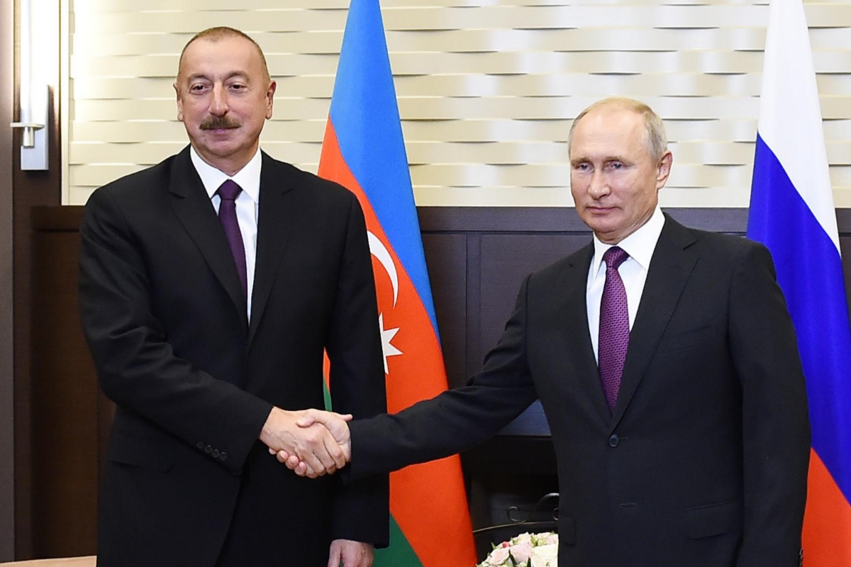 Putin steps in to mediate Azerbaijan-Armenia conflict during Baku visit