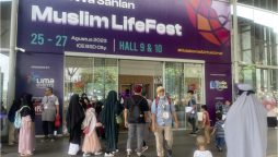 Indonesians embrace Muslim lifestyle festival to promote Halal industry