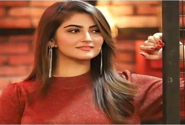 Hiba Bukhari Responds to Fan Question About Favorite Actor