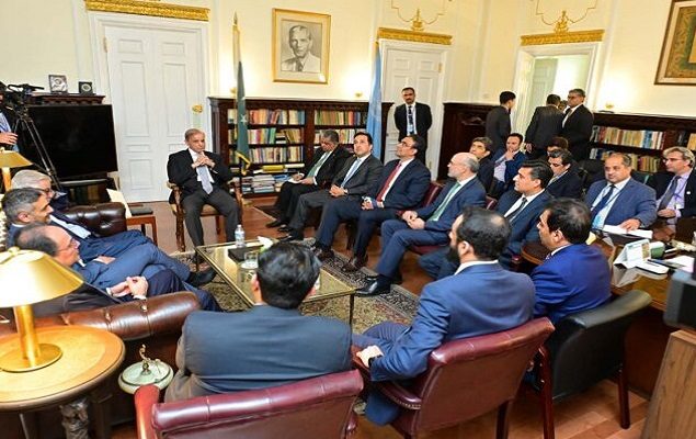 PM Shehbaz invites American banks for investment in key sectors