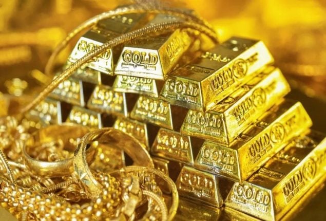 Gold prices surge by Rs1,100 in Pakistan