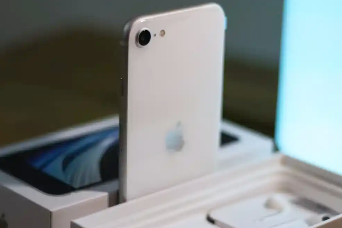 Apple iPhone SE 4 launch