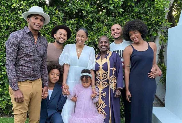 Who are Tia and Tamera Mowry's parents? Details you need to know their family