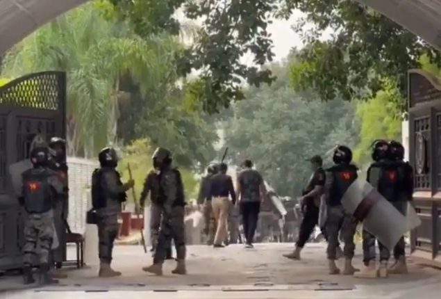 11 KP police officers, Afghan citizens arrested during PTI protest