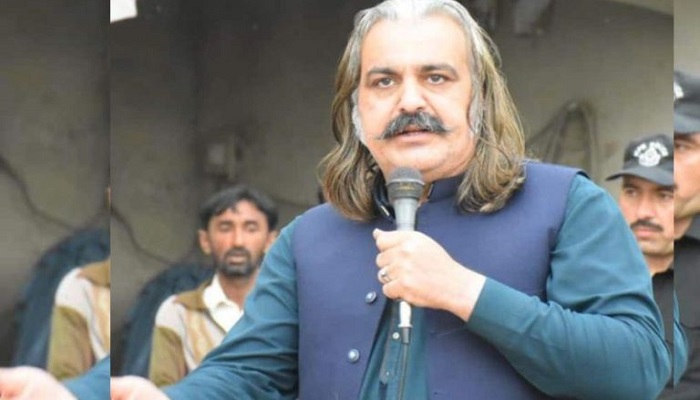 KP CM Gandapur asks MAPs, leaders to bring more and more workers for Islamabad protest on Oct 4