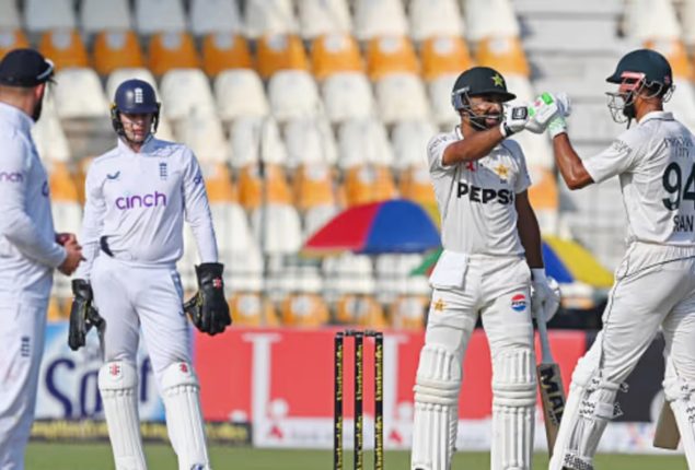 Pakistan ends day 1st at 328/4 in first Test against England