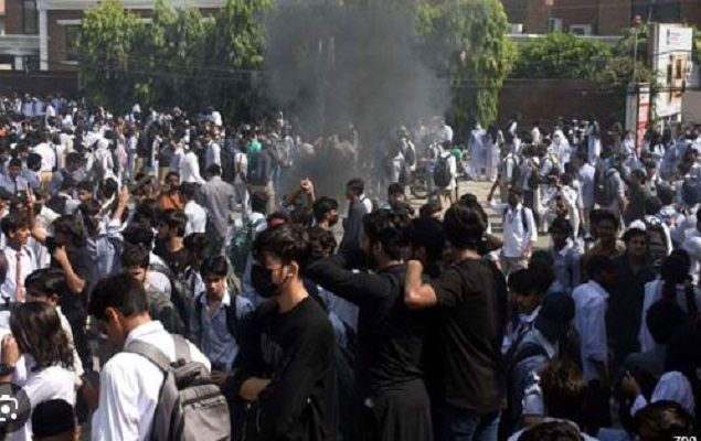 24 students hurt in Lahore as protest erupts over alleged rape of colleague