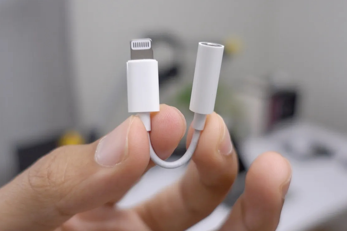 Apple Lightning Headphone jack Adapter