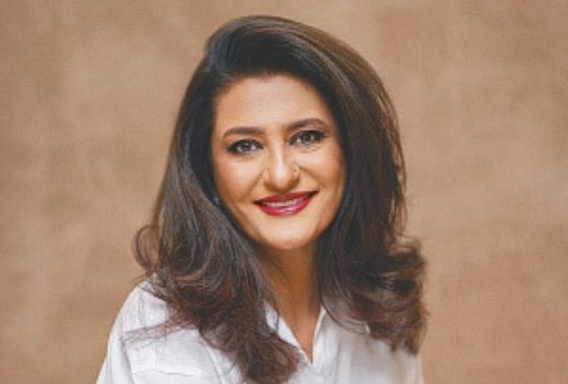 Saba Hamid expresses concern over health risks due to smog in Lahore