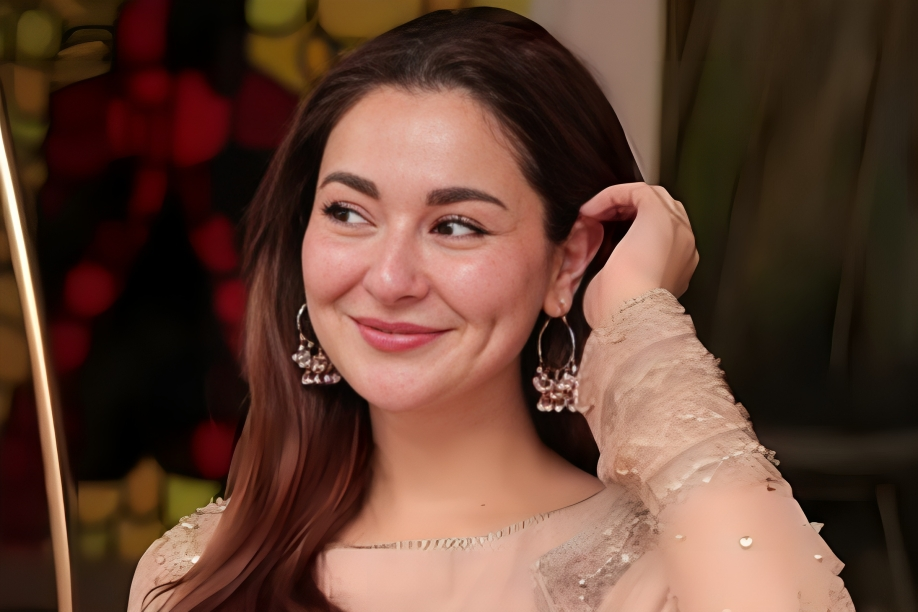 Hania Aamir