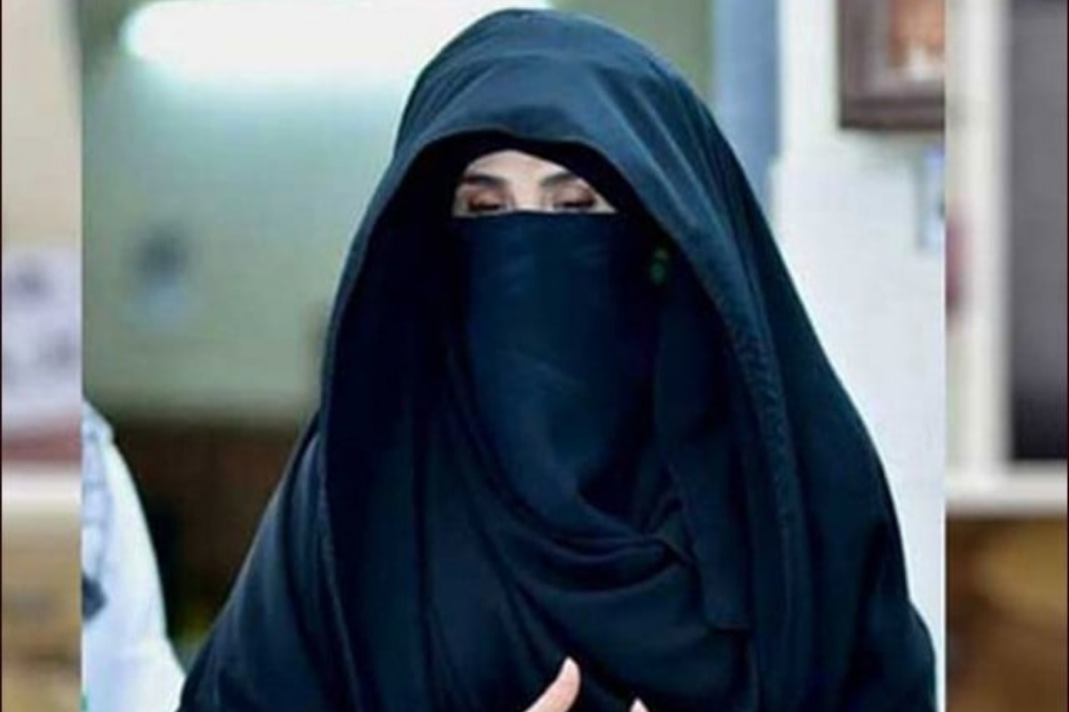 Bushra Bibi's arrest warrants cancelled in Toshakhana 2, £190m cases