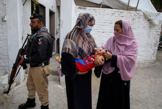 Policeman, polio worker shot dead in Khyber Pakhtunkhwa