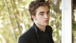 Robert Pattinson