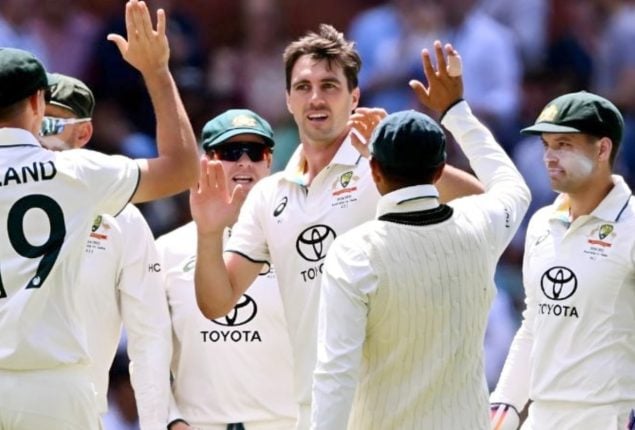 Australia defeats India by 10 wickets to tie Test series 1-1