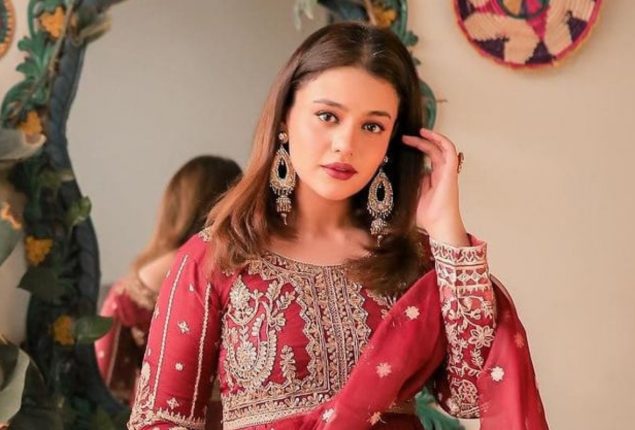 Zara Noor Abbas urges fans to support creativity without jumping to criticism