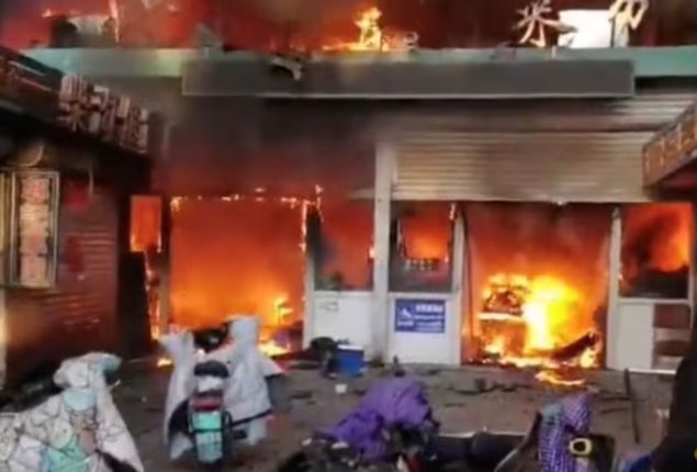 China market blaze kills eight, injures 15