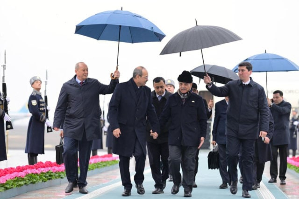Prime Minister arrives in Uzbekistan official visit