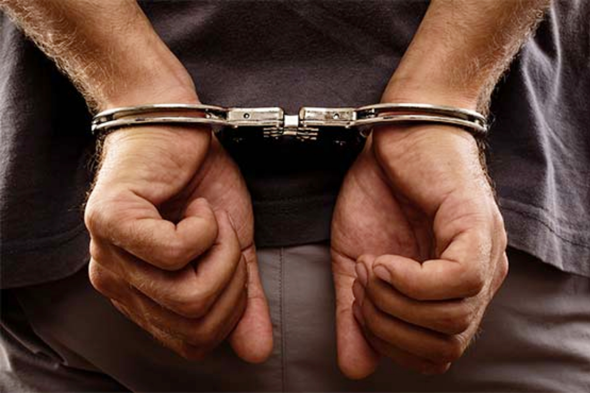 FIA immigration officials offload four passengers at Karachi airport